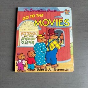 The Berenstain Bears GO TO THE MOVIES Board Book 1997  VTG - Very Good Condition